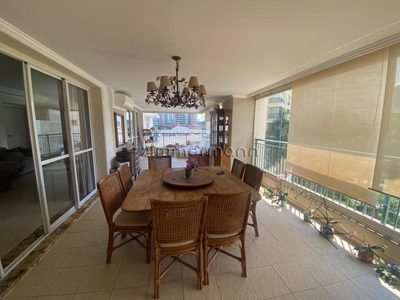 Apartamento, 4 quartos, 205 m² - Foto 2
