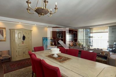 Apartamento, 3 quartos, 222 m² - Foto 1