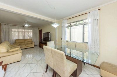 Casa, 4 quartos, 202 m² - Foto 1