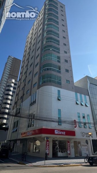 Casa, 3 quartos, 121 m² - Foto 1