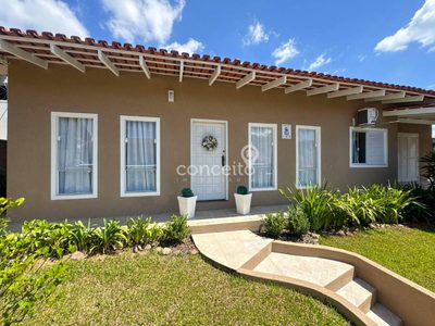 Casa, 4 quartos, 220 m² - Foto 1