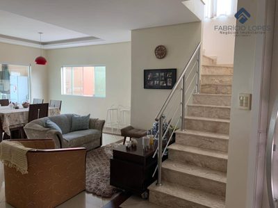 Casa, 3 quartos, 223 m² - Foto 2