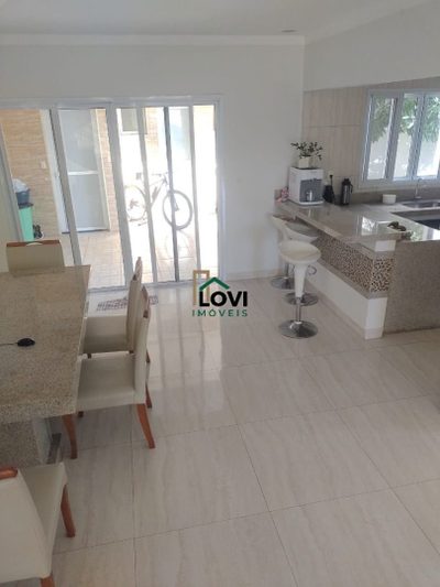 Sobrado, 3 quartos, 196 m² - Foto 2