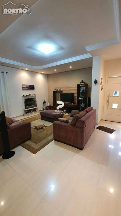 Casa, 5 quartos, 263 m² - Foto 2