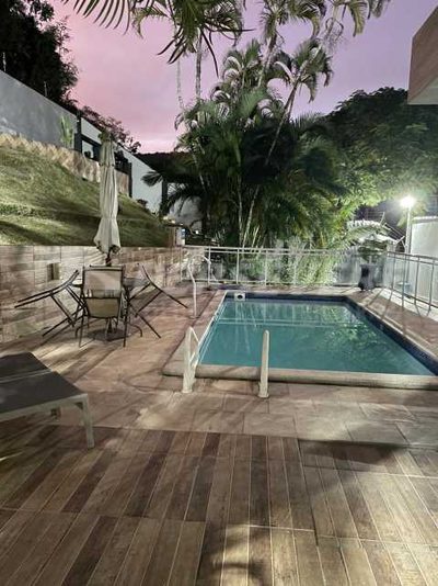 Casa, 3 quartos, 200 m² - Foto 1