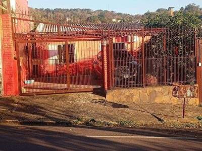 Casa, 5 quartos, 241 m² - Foto 1