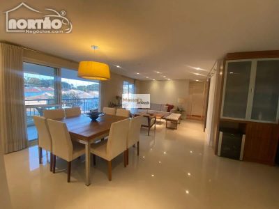 Casa, 4 quartos, 136 m² - Foto 1