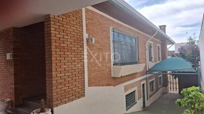 Casa, 6 quartos, 245 m² - Foto 1