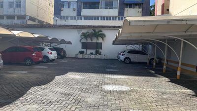 Loteamento e Condomínio, 700 m² - Foto 1