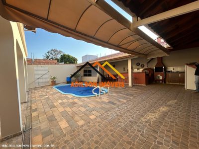 Casa, 4 quartos, 393 m² - Foto 1