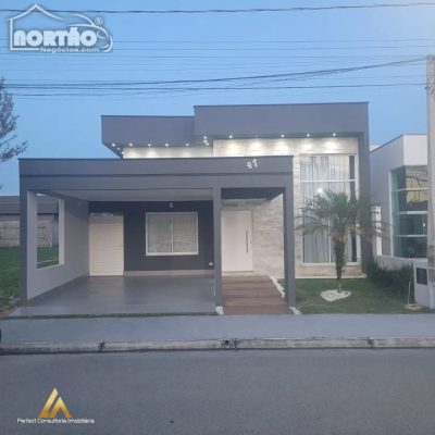 Casa, 4 quartos, 210 m² - Foto 1