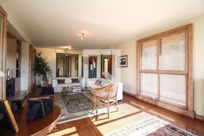 Apartamento, 3 quartos, 211 m² - Foto 1