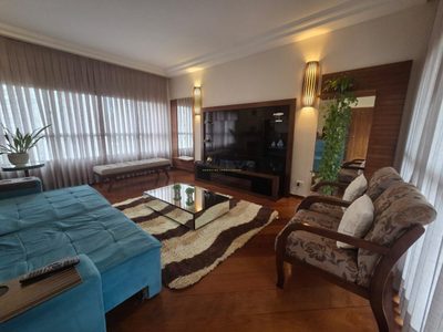 Apartamento, 3 quartos, 226 m² - Foto 2
