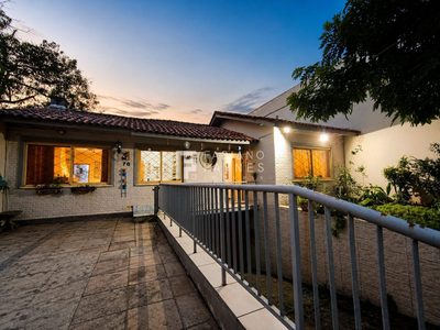 Casa, 5 quartos, 396 m² - Foto 1