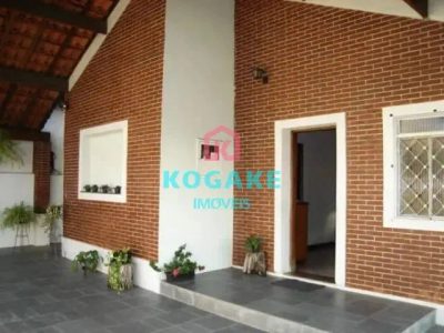 Casa, 3 quartos, 174 m² - Foto 1