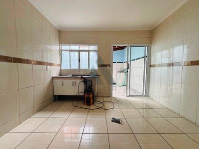 Casa, 2 quartos, 86 m² - Foto 1