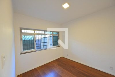 Casa, 3 quartos, 130 m² - Foto 2