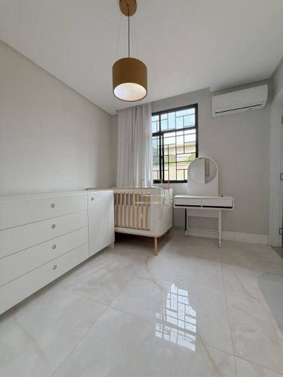 Casa, 5 quartos, 240 m² - Foto 2