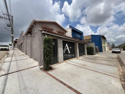 Casa, 3 quartos, 210 m² - Foto 1
