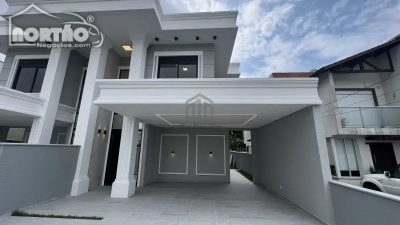 Casa, 4 quartos, 175 m² - Foto 1