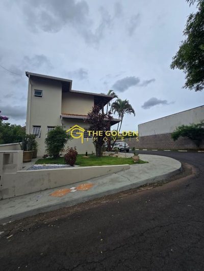Casa, 3 quartos, 207 m² - Foto 2