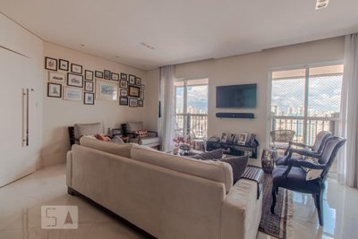 Cobertura, 3 quartos, 211 m² - Foto 2
