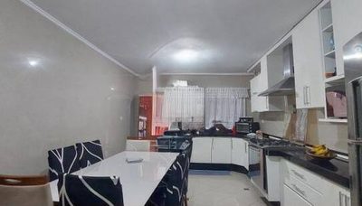 Casa, 3 quartos, 188 m² - Foto 2