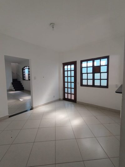 Casa, 5 quartos, 200 m² - Foto 1