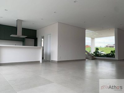 Sobrado, 3 quartos, 259 m² - Foto 1