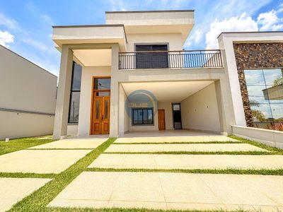 Sobrado, 3 quartos, 269 m² - Foto 1