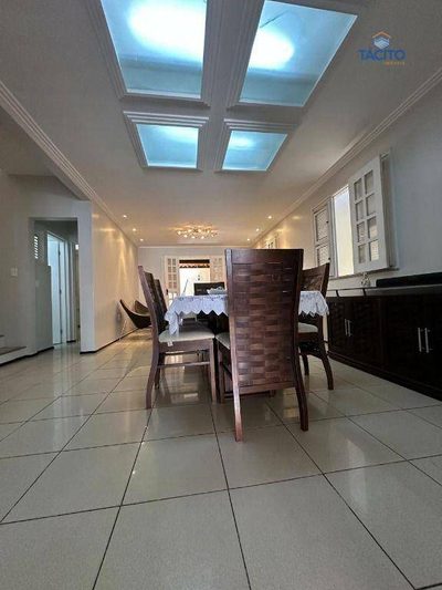 Casa, 4 quartos, 185 m² - Foto 1