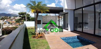 Casa, 3 quartos, 235 m² - Foto 1