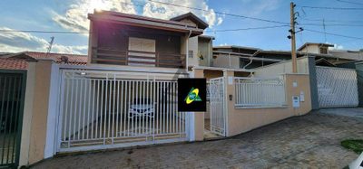 Casa, 3 quartos, 280 m² - Foto 1