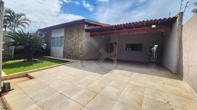 Casa, 4 quartos, 250 m² - Foto 1
