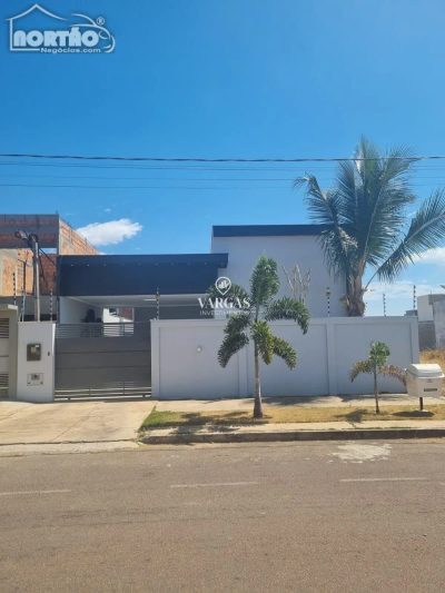 Casa, 3 quartos, 260 m² - Foto 1