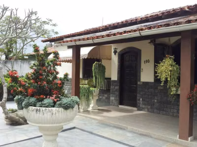 Casa, 4 quartos, 60 m² - Foto 1