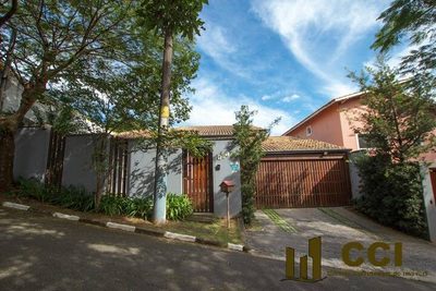 Casa, 3 quartos, 239 m² - Foto 1