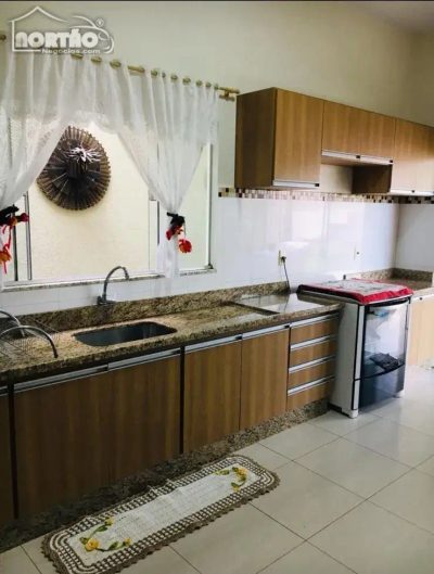 Casa, 3 quartos, 210 m² - Foto 4
