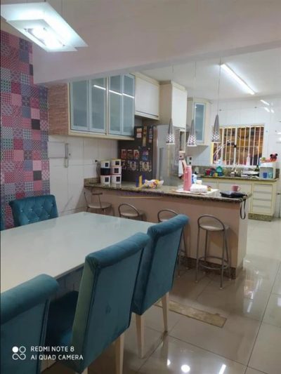 Casa, 3 quartos, 240 m² - Foto 3