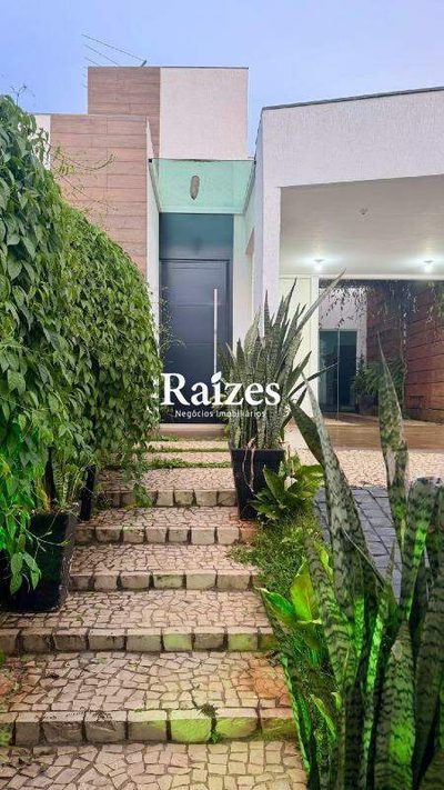 Casa, 3 quartos, 220 m² - Foto 1