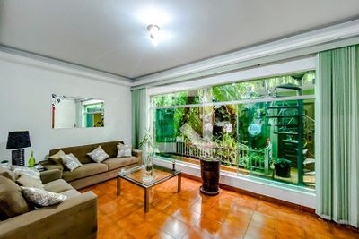 Casa, 3 quartos, 230 m² - Foto 1