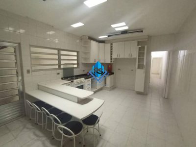 Casa, 2 quartos, 215 m² - Foto 1