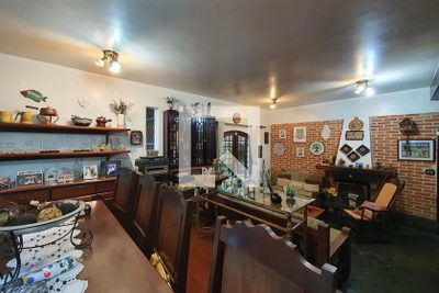 Casa, 4 quartos, 300 m² - Foto 1