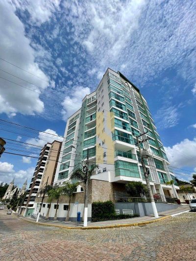 Apartamento, 3 quartos, 218 m² - Foto 1