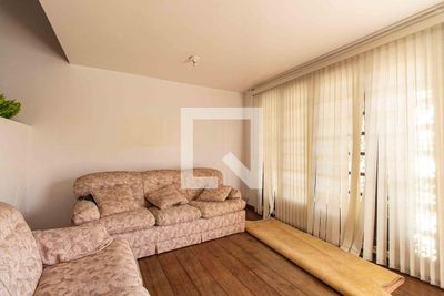 Casa, 3 quartos, 191 m² - Foto 2