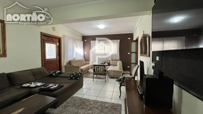 Casa, 6 quartos, 195 m² - Foto 3