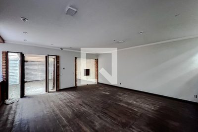 Casa, 4 quartos, 310 m² - Foto 1