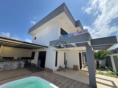 Casa, 4 quartos, 175 m² - Foto 1
