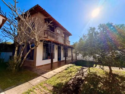 Casa, 5 quartos, 228 m² - Foto 1