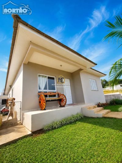 Casa, 4 quartos, 180 m² - Foto 1